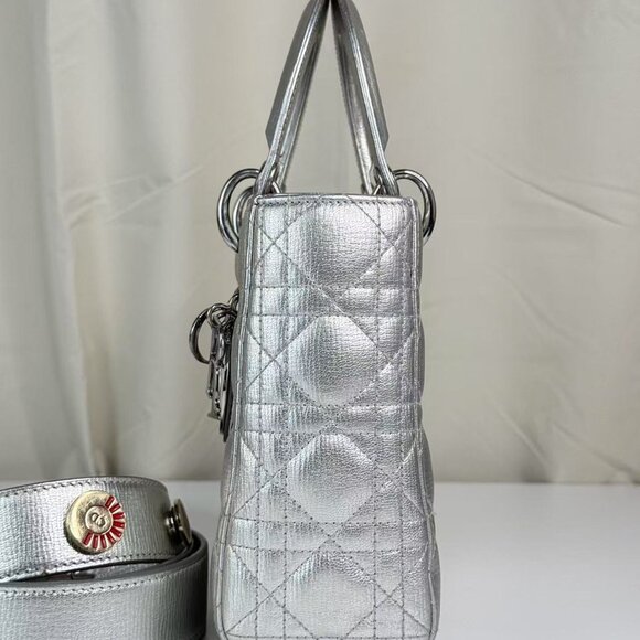 Dior Silver Leather Medium Lady Dior Shoulder Bag with Quilted Design - Picture 5 of 12